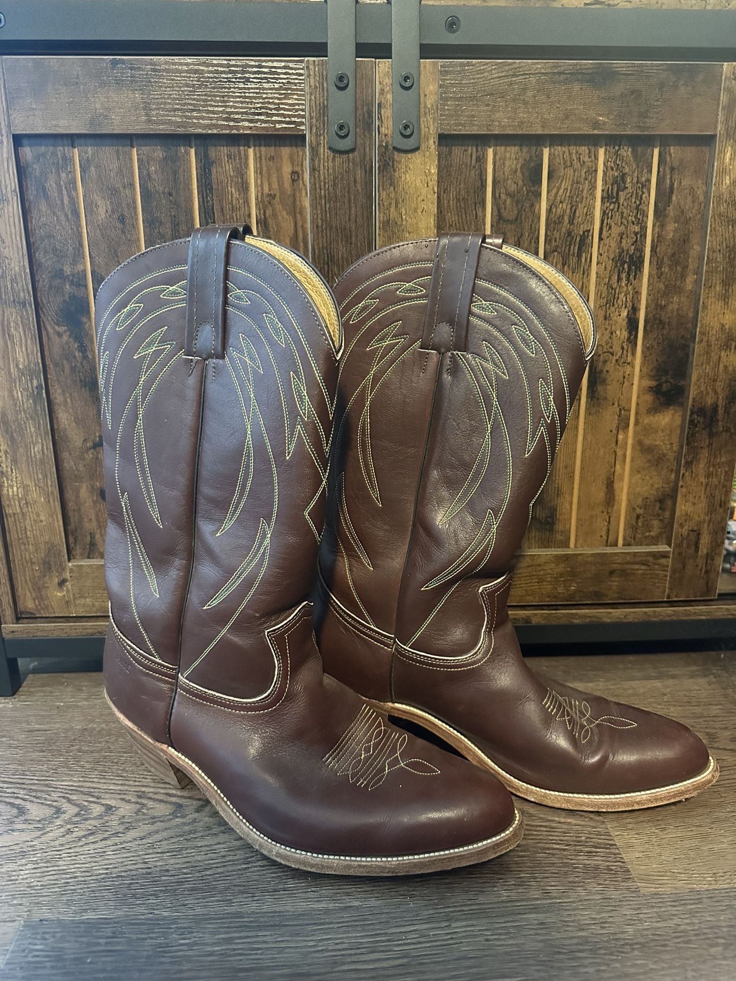 Men’s FRYE Cowboy Boots Cordovan Leather #2329 Vintage- Size 11.5