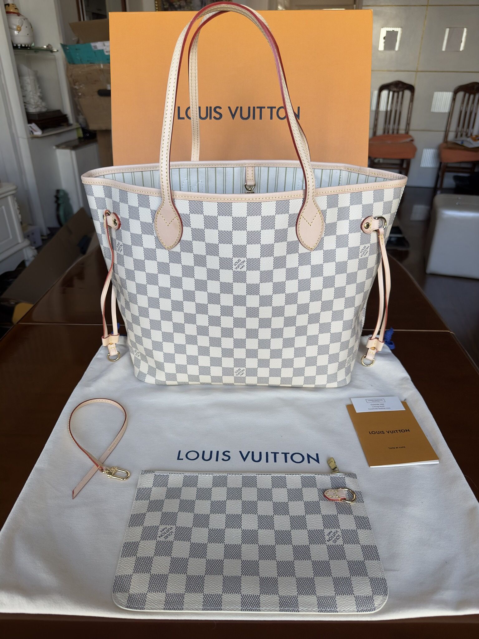 LOUIS VUITTON Neverfull MM