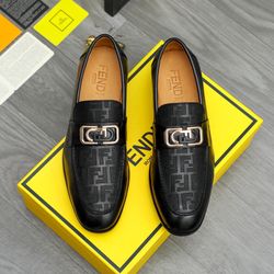 Fendi Men’s Leather Shoes With Box 2026 New