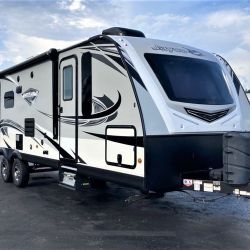 Beautiful 2020 Jayco Whitehawk Sleeps 10!