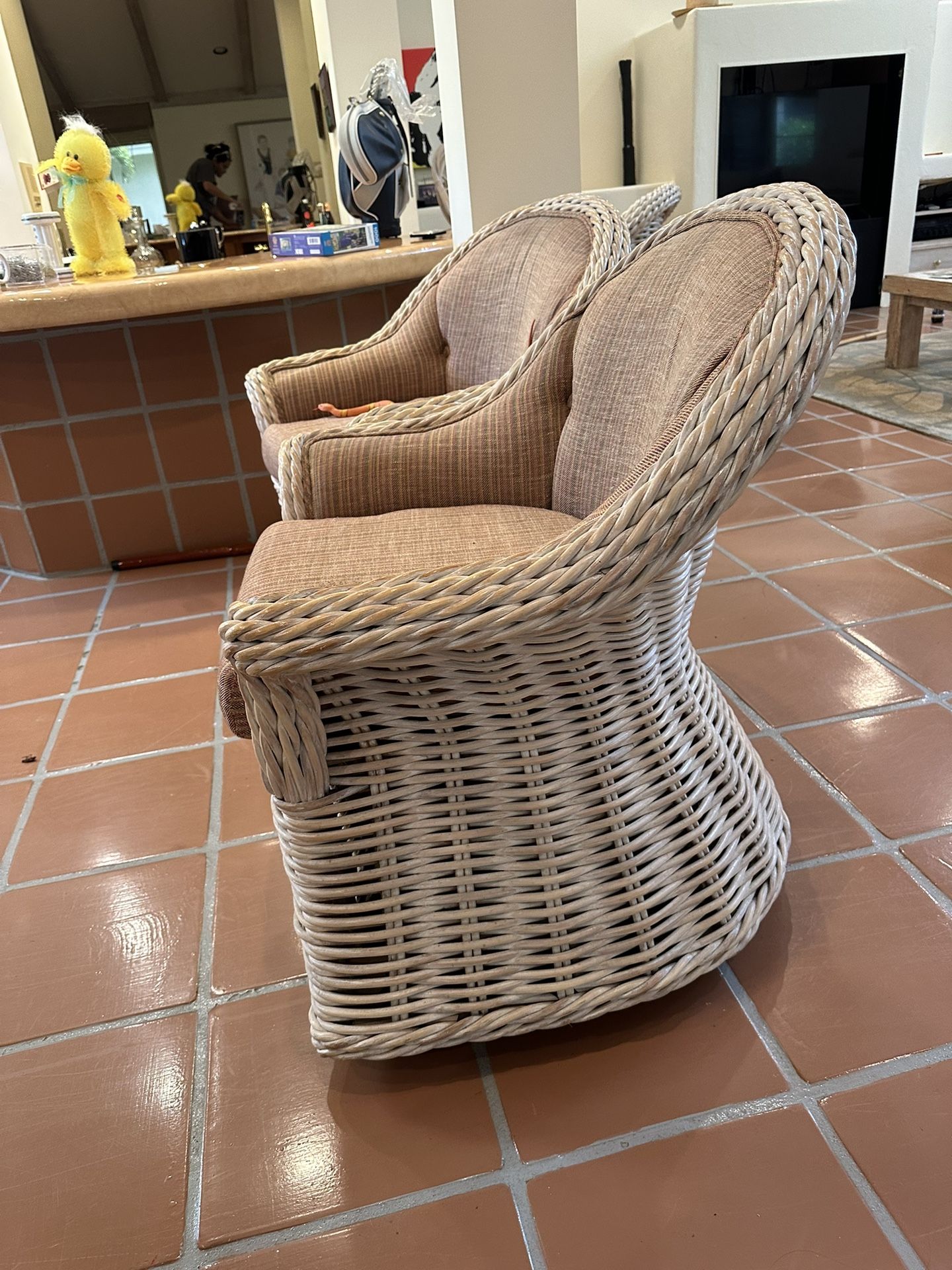 Dining Swivel Wicker Chairs 