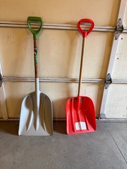 Snow shovel