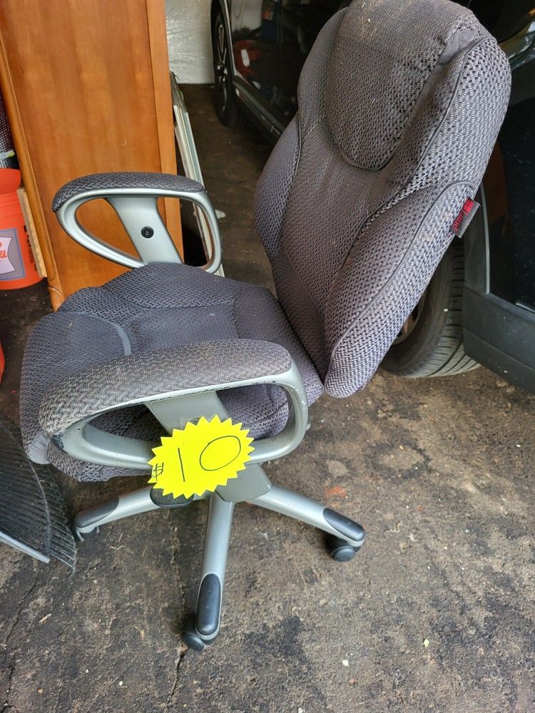 office chair $10