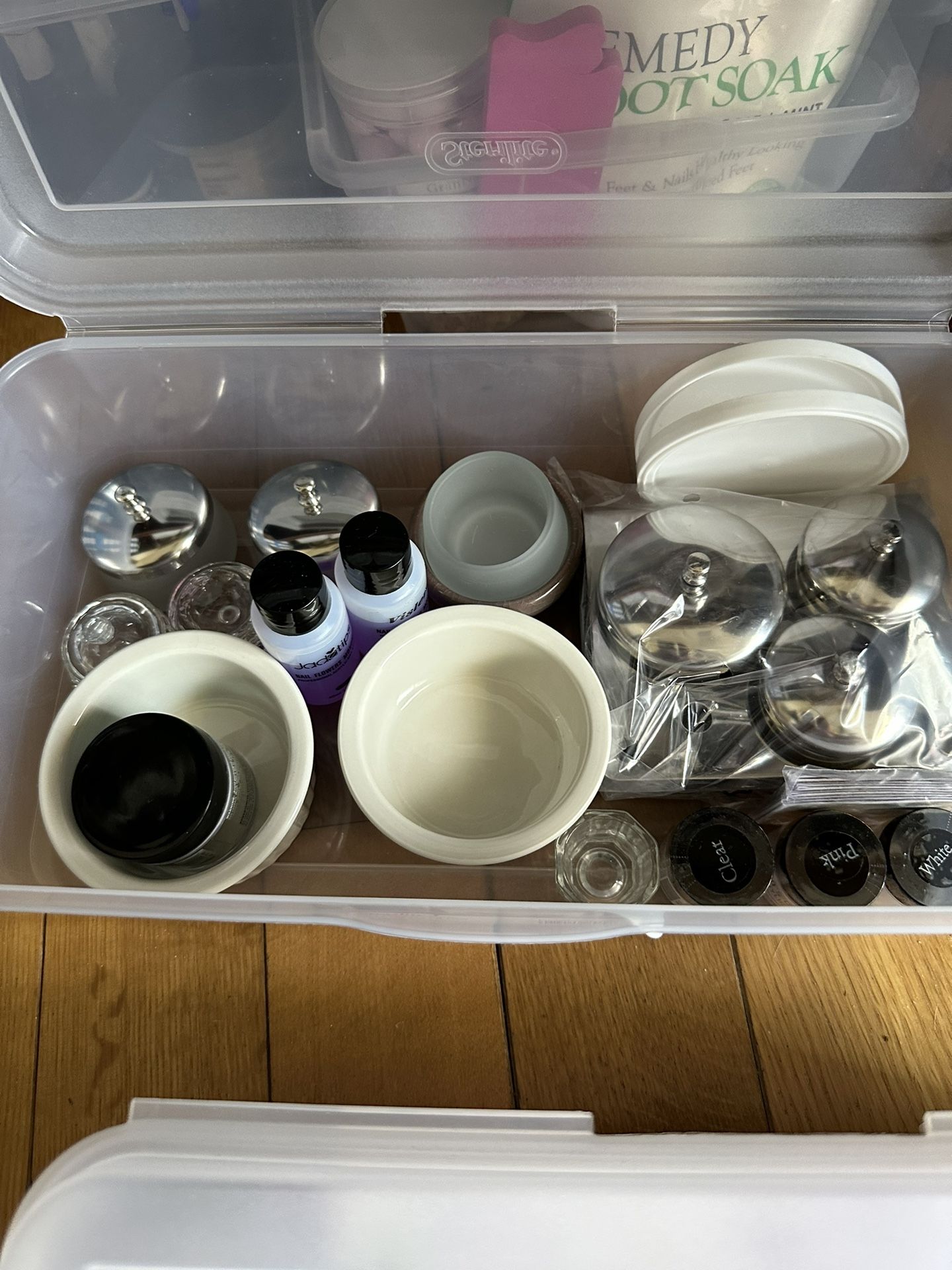 Acrylic Holders & Nail Extensions With 3 Acrylic Powers