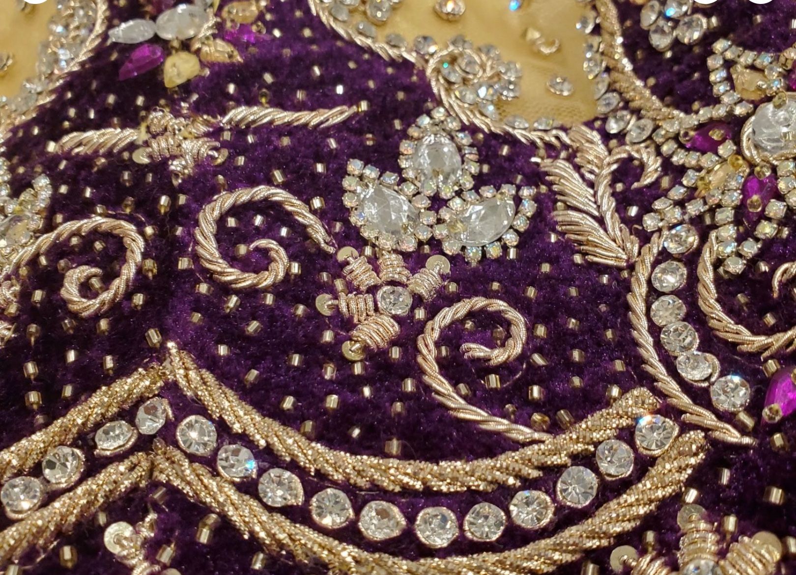 Gorgeous Lehenga With Choli & Dupatta Gold Diamond Crystals Plum Stunning Indian Pakistani Dress 42-46