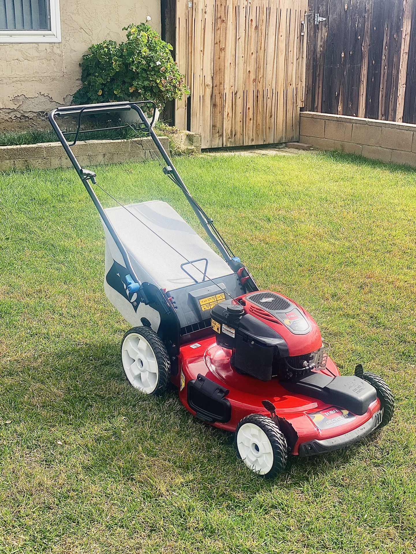 TORO MOW N STOW FRONT WHEEL SELF PROPELLED LAWN MOWER