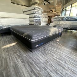 Sealy Hybrid Gold Chill Ultra Plush Cal King Mattress for Sale in
