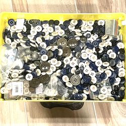 CHOICE of Vintage To Modern Buttons 