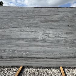 Granite River White 3cm ( Minor Rust) 