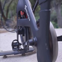 PELOTON EXERCISE BIKE  2ND GEN