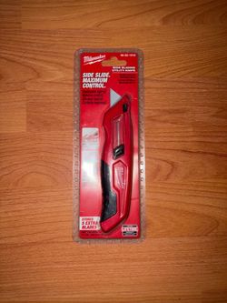 Milwaukee Side Sliding Utility Knife