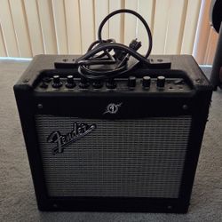 Fender Mustang 1 V.2 Modeling Guitar Amp With Power Cord