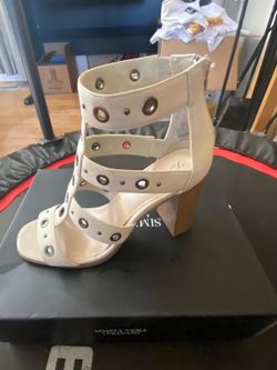Women’s shoe