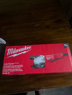 Milwaukee grinder