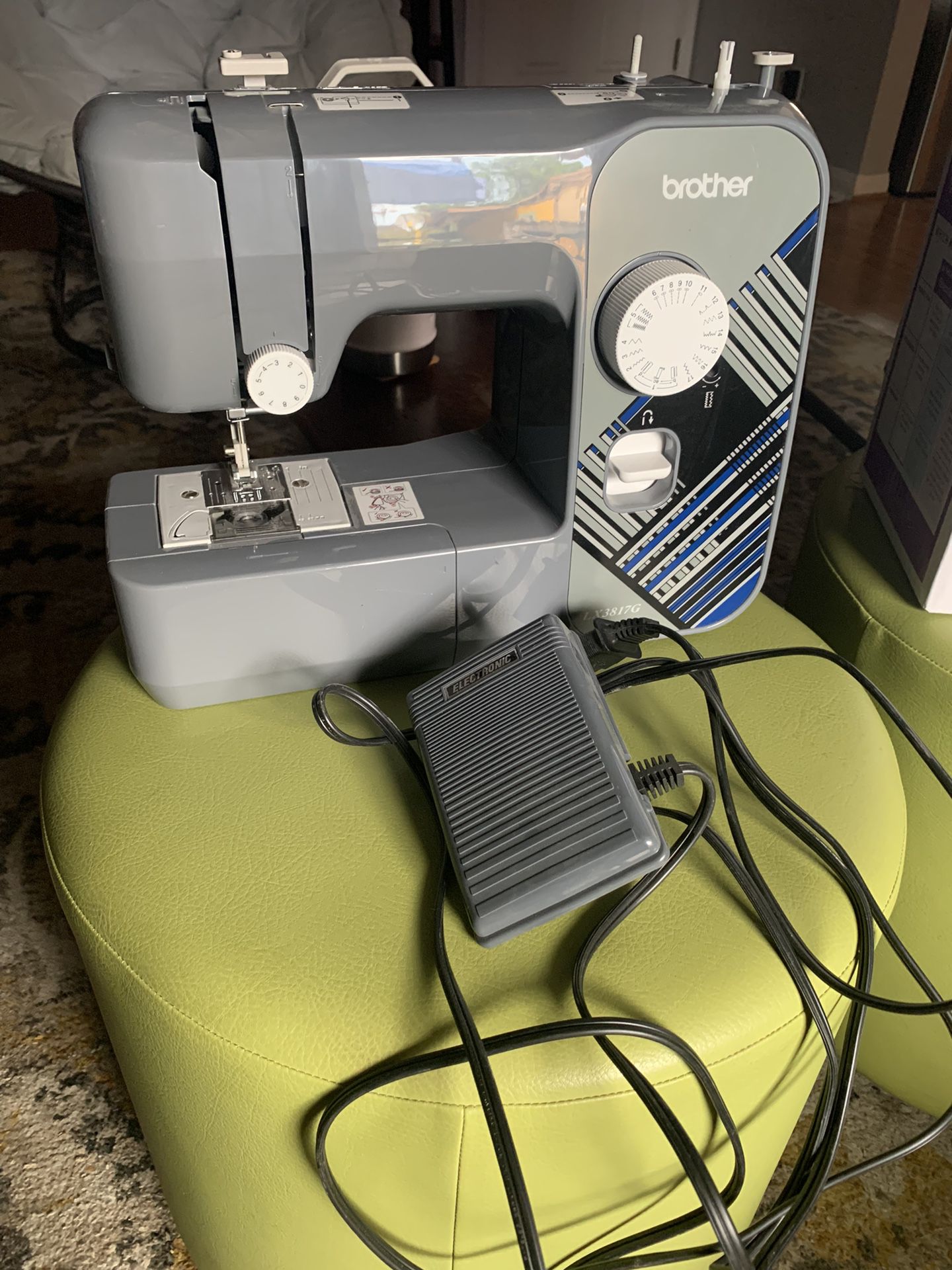 BROTHER LX3817 SEWING MACHINE for Sale in San Fernando, CA - OfferUp
