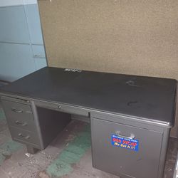 Mid-Century Vintage “Steel Case” Office Desk