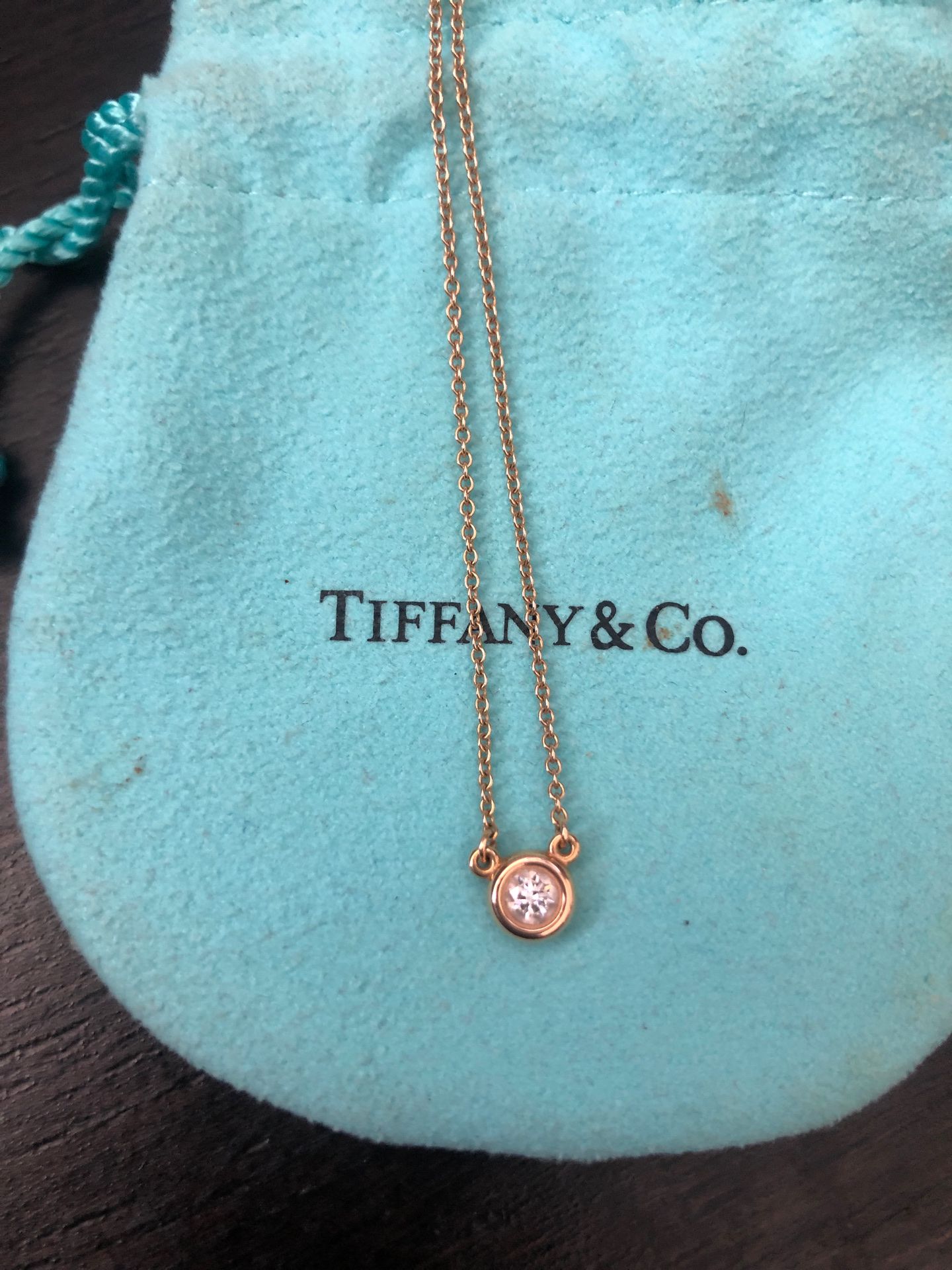 Tiffany&co pendant necklace in yellow Gold