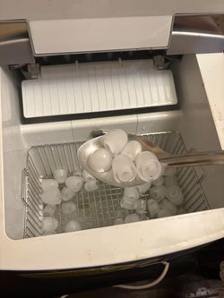 Ice maker