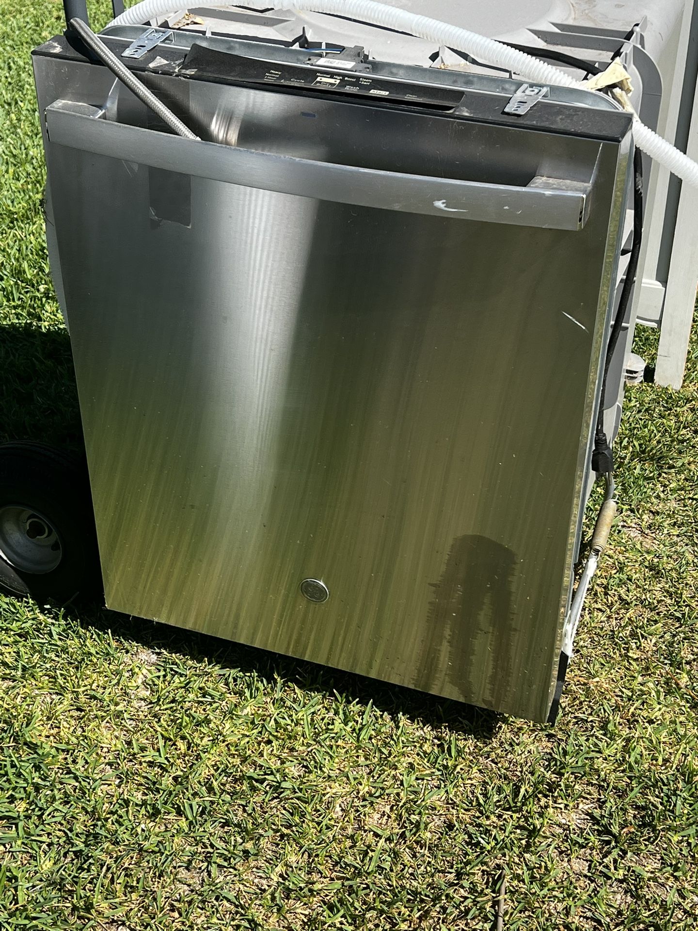 Working Dishwasher