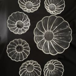 Collectible Berry Bowl With 6 Small Bowls