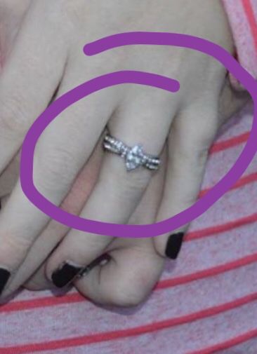Women’s wedding ring