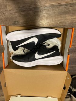 Nike Revolution 8