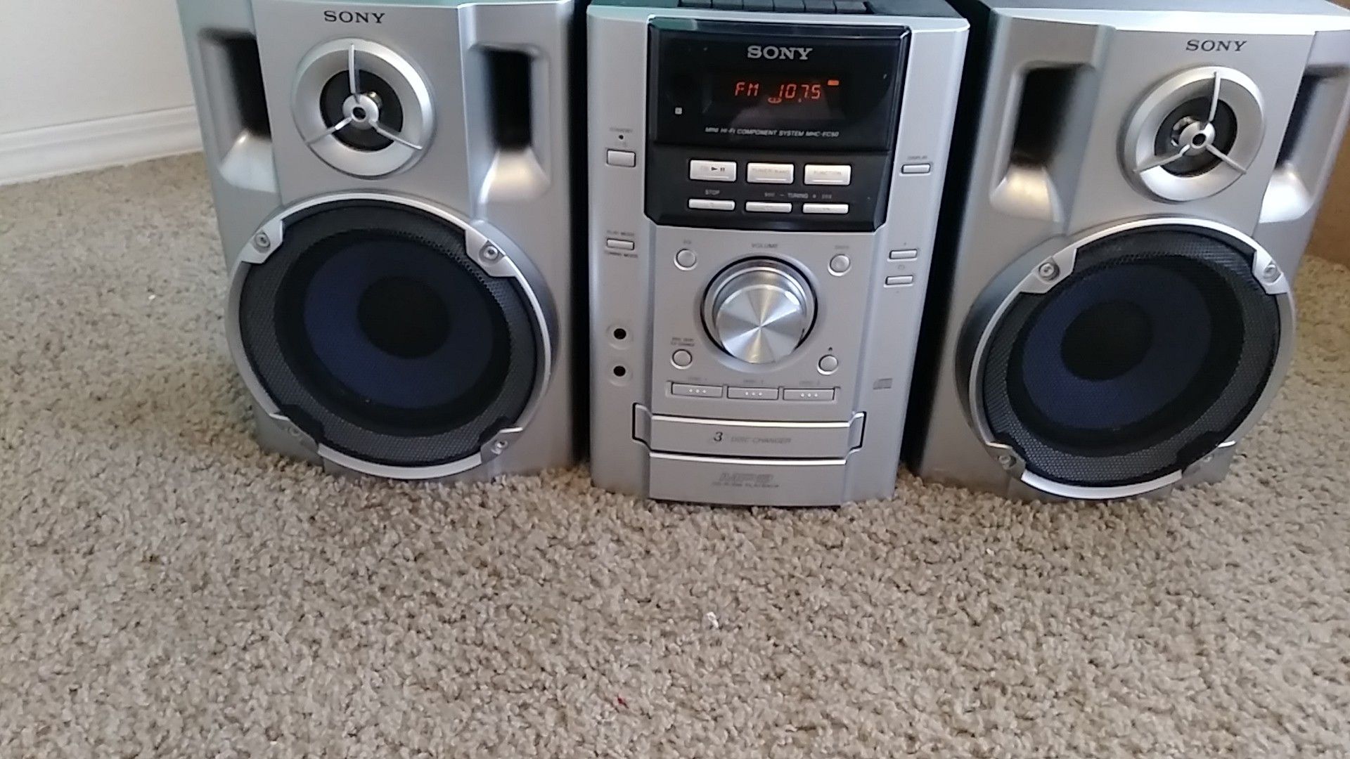 Sony 3 Disc Changer CD Player CDR/RW PLAYBACK for Sale in Vancouver, WA OfferUp