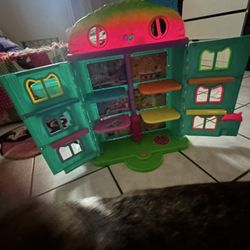 GABBYS DOLLHOUSE MINT CONDITION