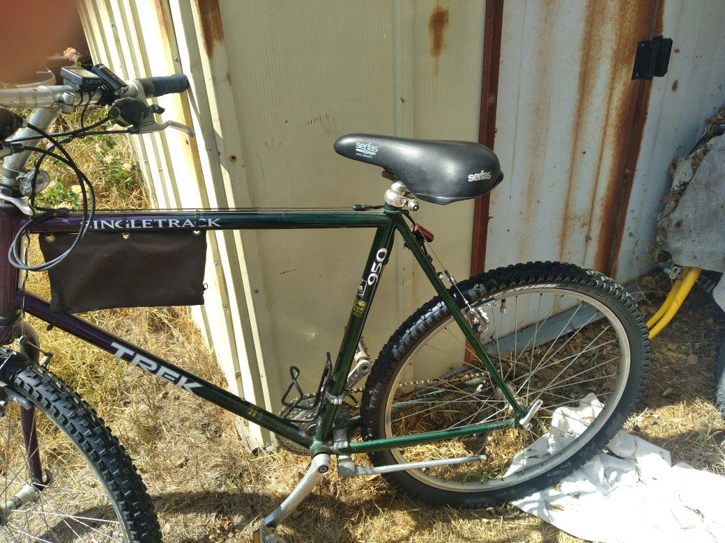 Trek 950, Completely Reconditioned. New Tires, Brakes And Chain. $100