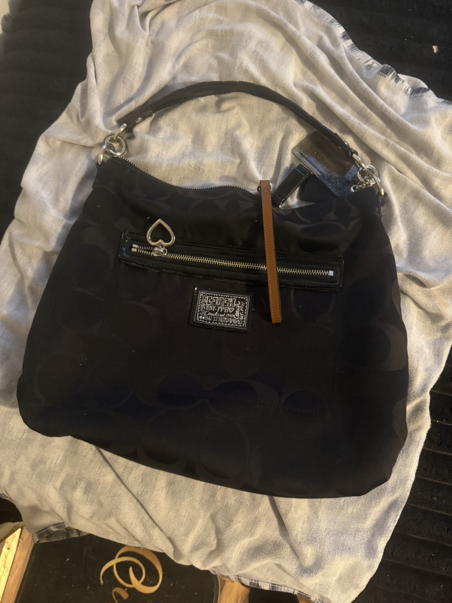 Coach traditional medium purse