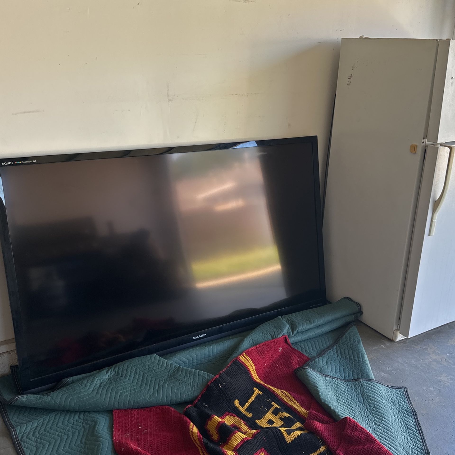 1080p 80” Sharp Aquos QuattronTv for Sale in Long Beach, CA - OfferUp 