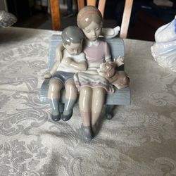 Lladro Surrounded By Love Children Figurine