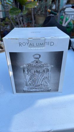 Royal Limited, 24% Full Lead Crystal Bisquit Jar