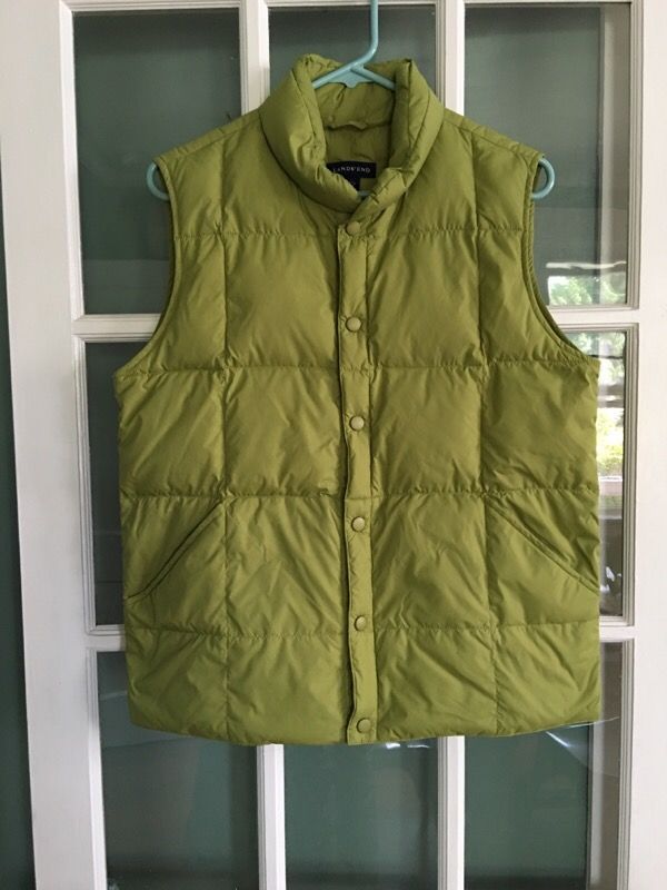 New w/o tags Lands End Down Vest girls L