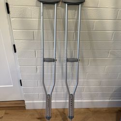 Adjustable Crutches (5’10”–6’6”) – Like New – Priced To Go Today!
