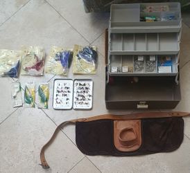 Vintage Fishing Gear READ DESCRIPTION