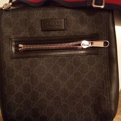 Gucci Messenger Bag...Real Authentic..Serial #behind Tag On Inside