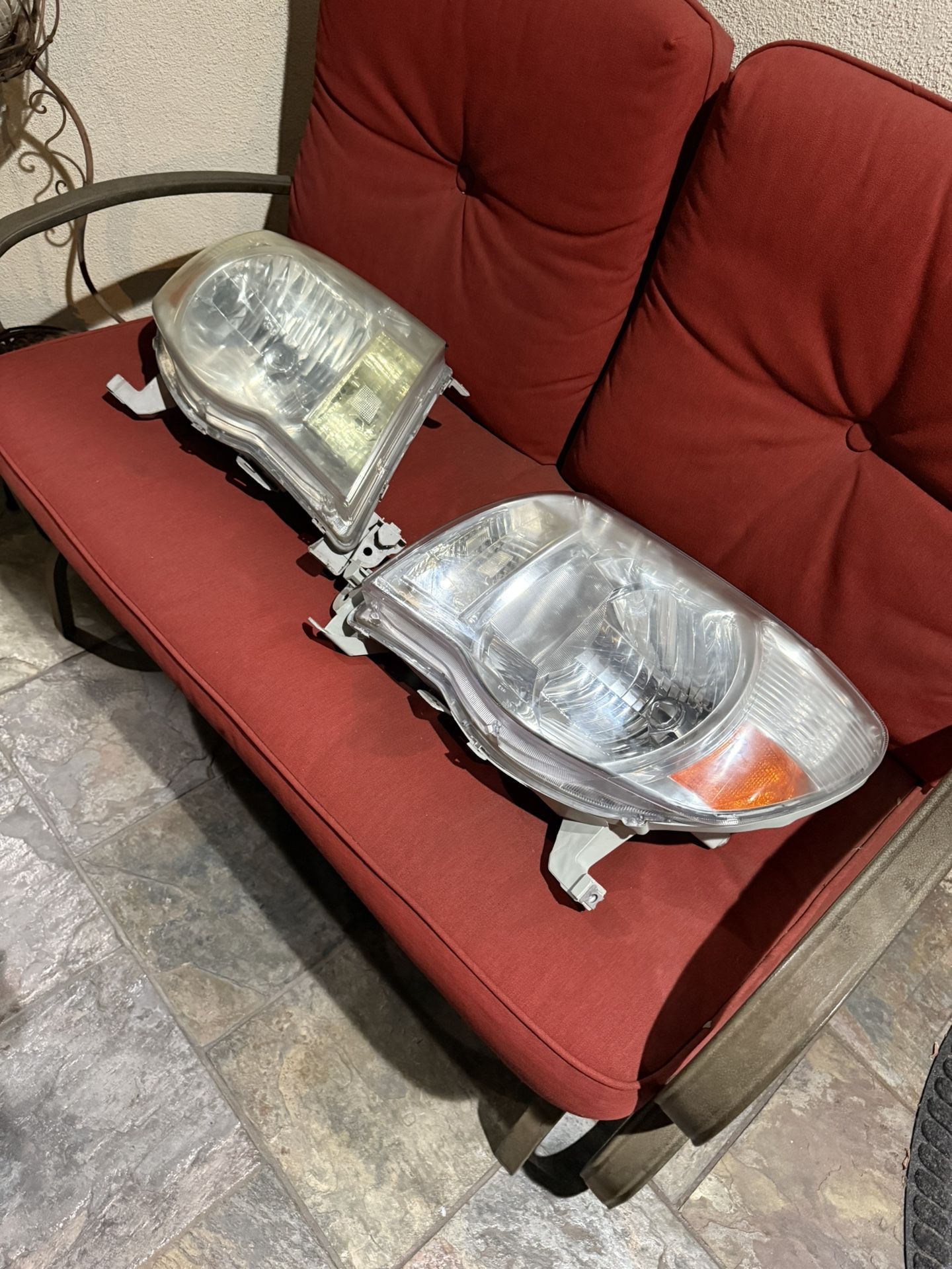 Headlights Toyota Tacoma 2006 !!!!!
