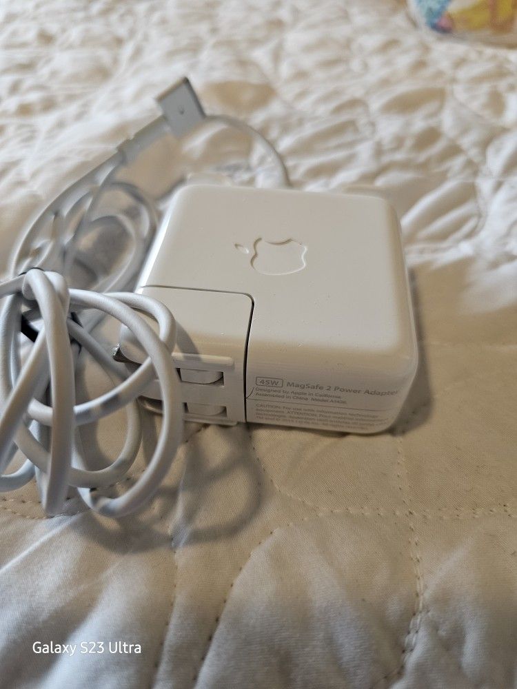 Apple MagSafe 2 Charger 45W Original – Excellent Condition