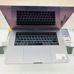 MacBook Pro 2018 16gb ram 512gb ssd