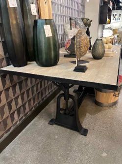 Bobo large rectangular dining table
