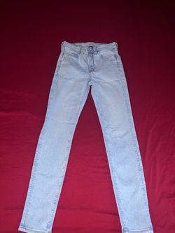 American Eagle Light Wash Skinny Jeans
