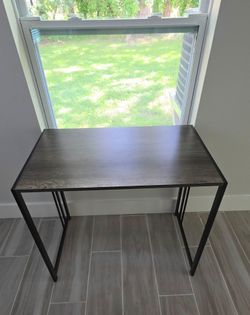 New foldable desk