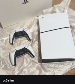 Ps5 slim 2 controllers
