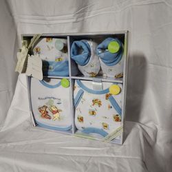 Pooh Layette Set