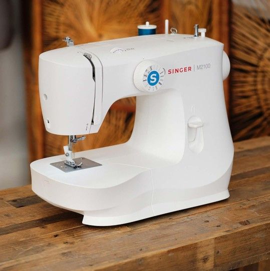 Singer M2100 Máquina De Coser / Sewing machine