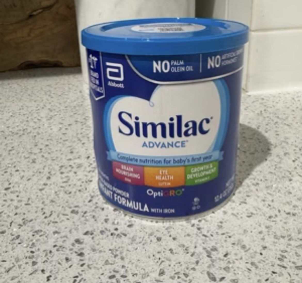 Two cans of Similac advance brand new