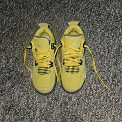 Jordan 4s