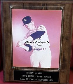 MICKEY MANTLE SIGNED PHOTO PLAQUE