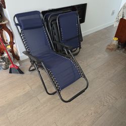 4 RECLINING CHAIR 